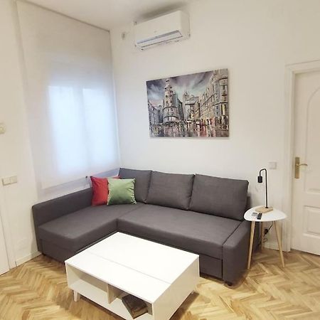 Lovely Apartment In Madrid Center ภายนอก รูปภาพ