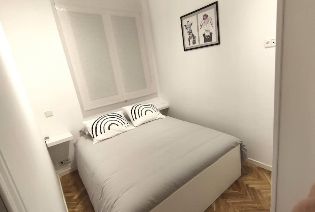 Lovely Apartment In Madrid Center ภายนอก รูปภาพ
